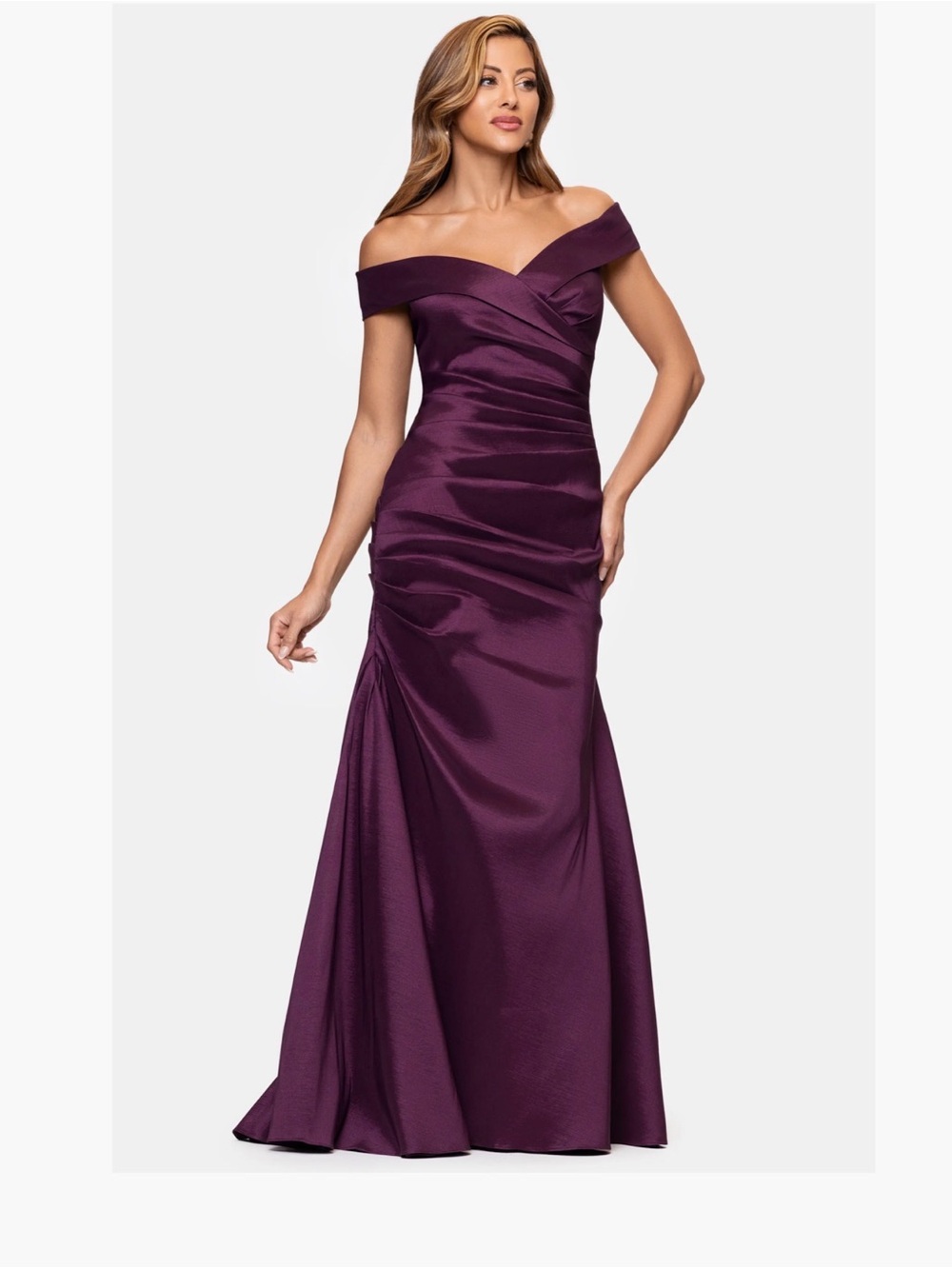 XSCAPE Off the Shoulder Neck Cap Sleeve Taffeta Sheath Ruched Gown NWOT Size 4